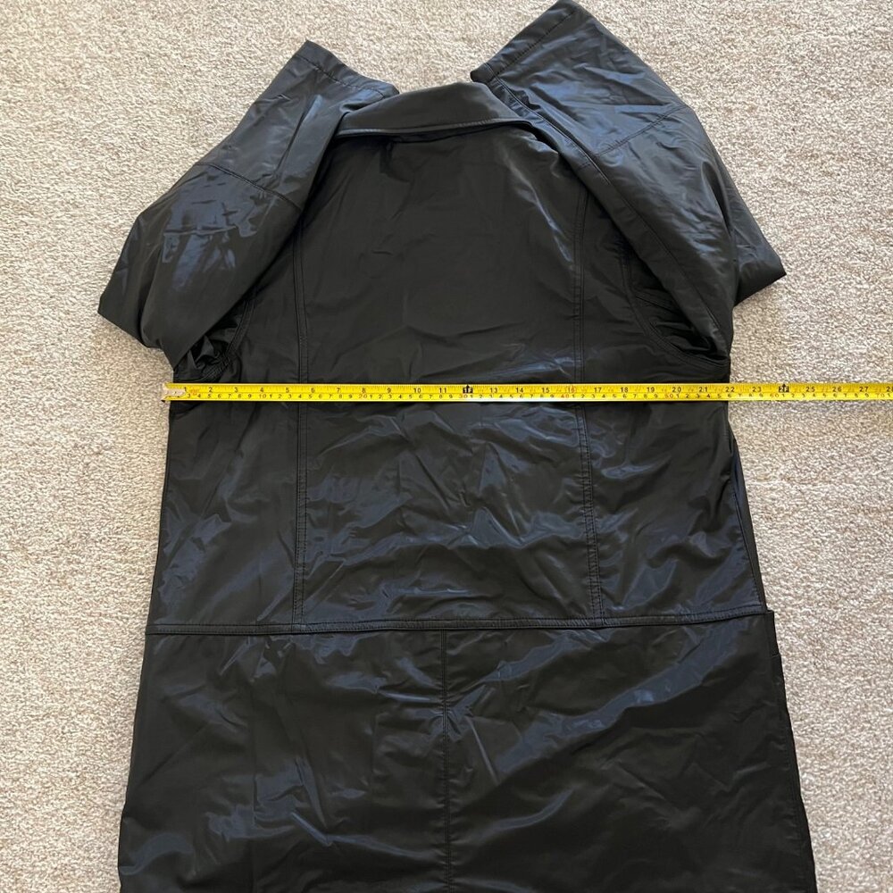 Outbrook Minimalist Black Zip Up Jacket with Glossy Finish and Outer Pockets M - Picture 11 of 11